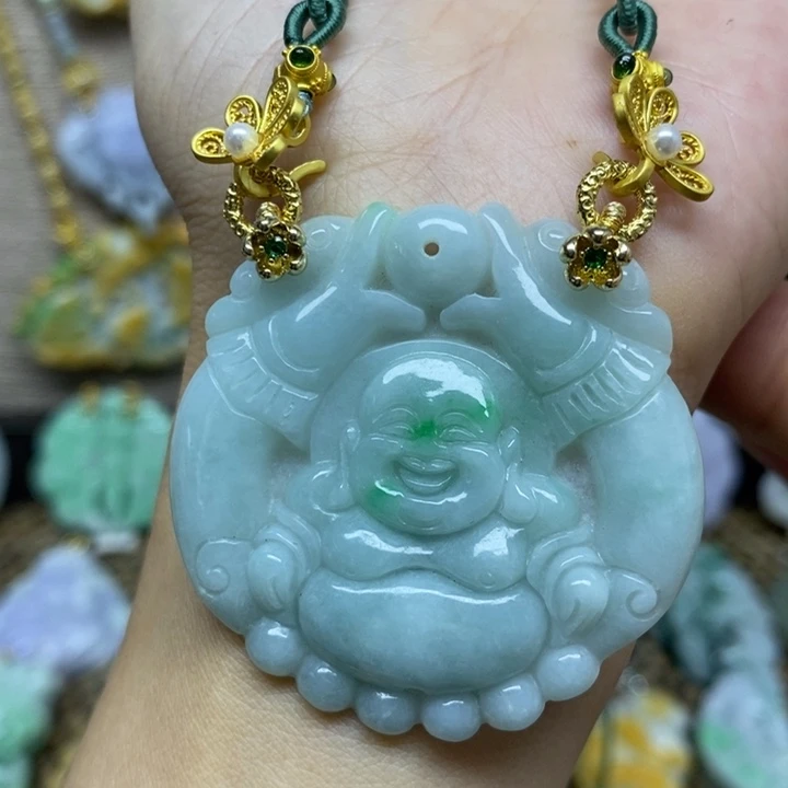 翡翠颈饰未镶嵌翡翠