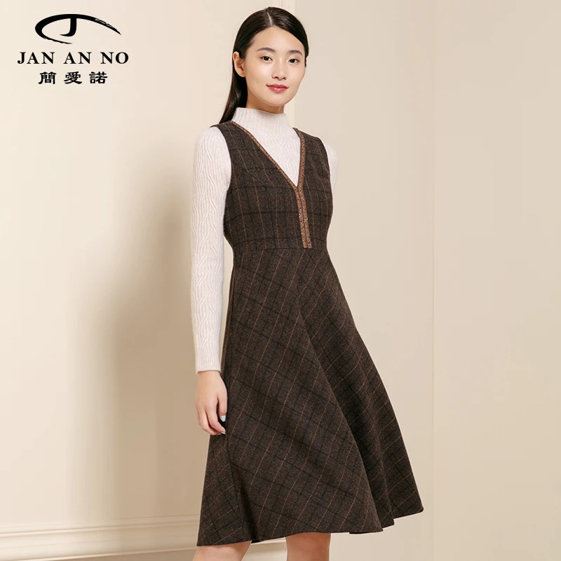 JAN AN NO/简爱诺冬季复古V领背心连衣裙J2060065LQ