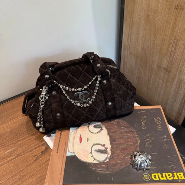 95新 Chanel/香奈儿 只盒/Chanel中古款深棕色麂皮mini保龄球包