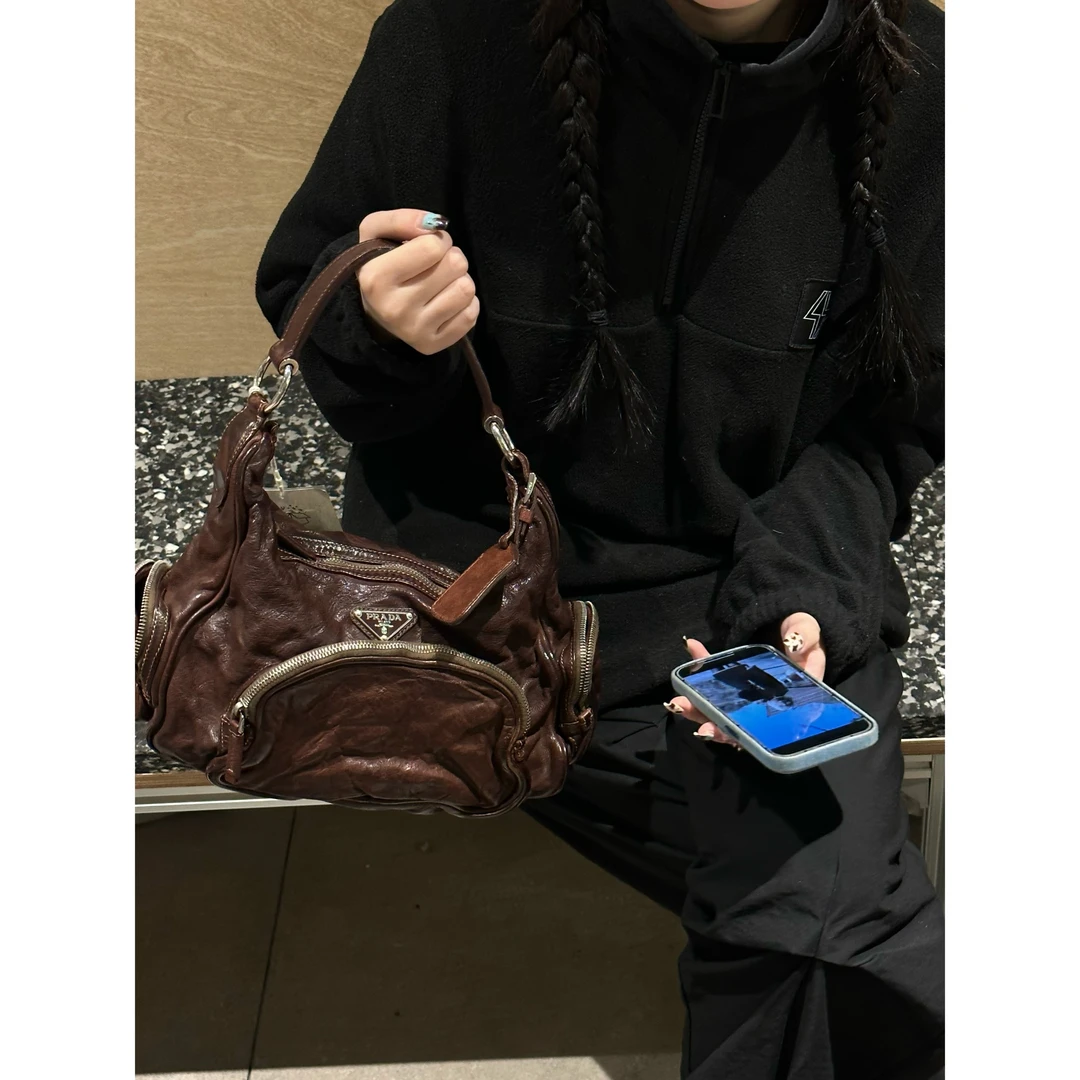 95新 Prada/普拉达 只盒/Prada棕色超帅多口袋单肩包