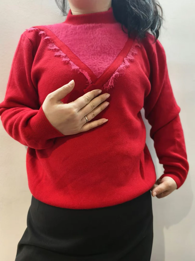 11   蕾丝V领加绒加厚保暖打底衫