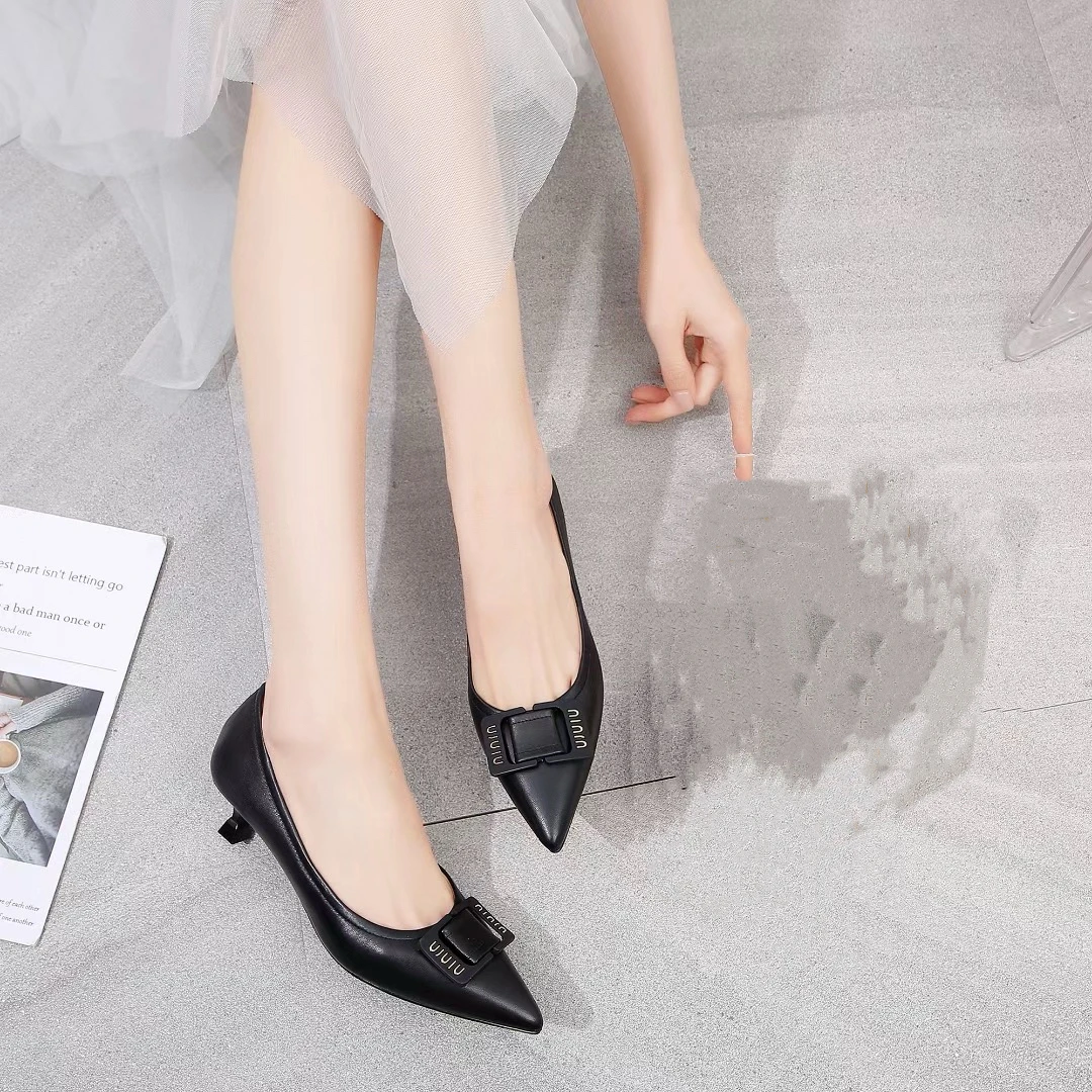 20210 新款真皮单鞋尖头中跟百搭时尚牛皮跟鞋