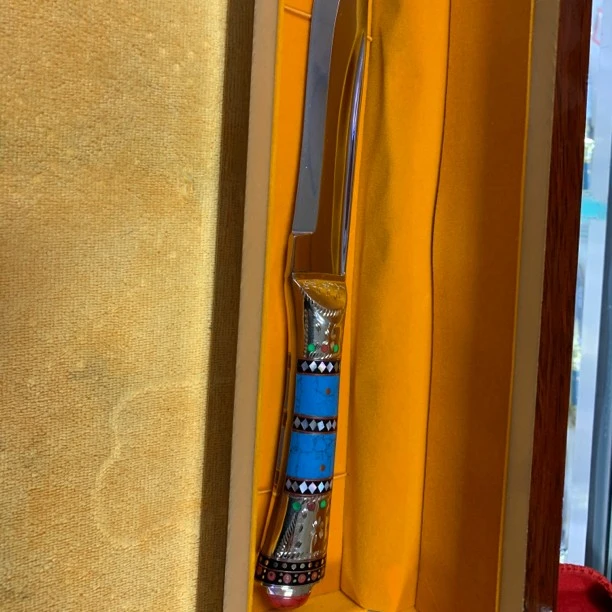 英吉沙县手工直柄款式家用厨房用精美锋利多功能刀具