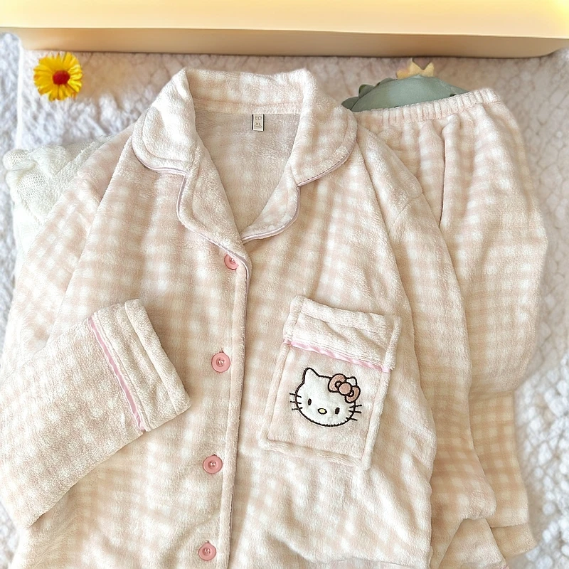 秋冬季珊瑚绒睡衣女士长袖长裤法兰绒加厚保暖宽松卡通家居服套装