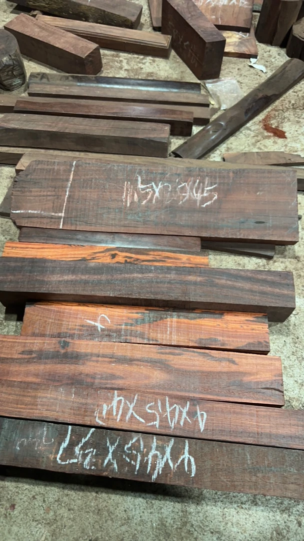 紫檀金星料老料边角料爆星料树头料