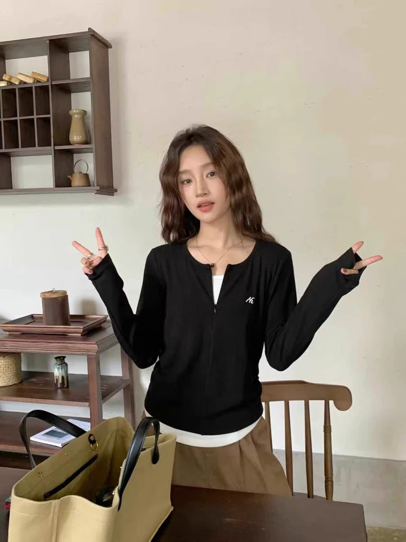 【鞋爱】伊歌莉5287秋季新长袖显瘦连帽假两件百搭简约打底衫卫衣