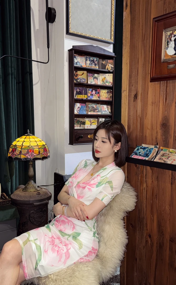 夏日芍药网纱裹身裙高级气质感显瘦清纯修身连衣裙