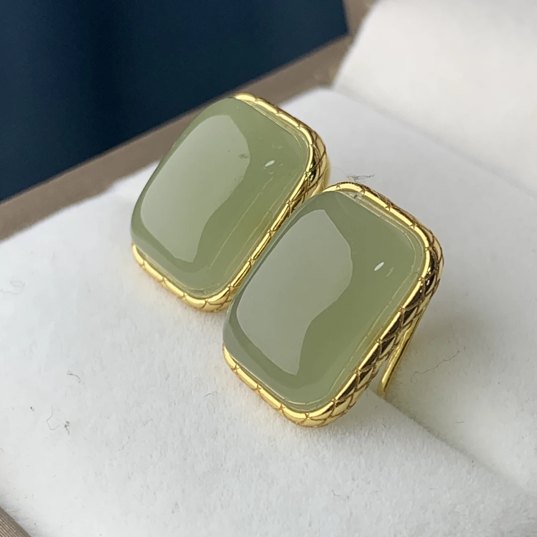 天然和田玉晴水方糖无事牌卡14*10mm左右时尚洋气百搭现代休闲