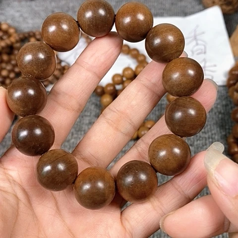 檀香木手串/手链老山檀香土埋枯枝老料1.8瑕疵