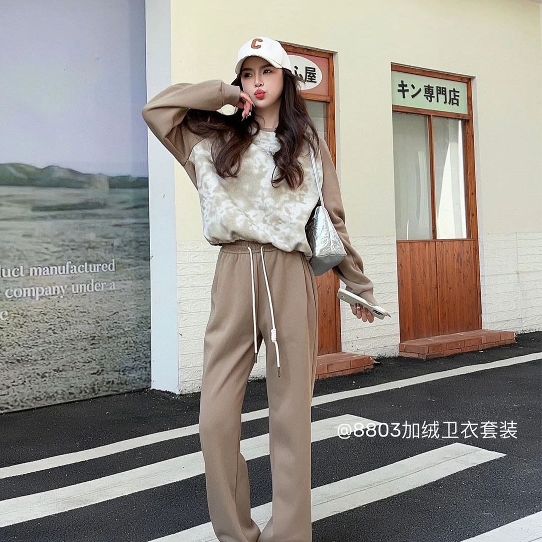 线下499！舒适时髦兼备休闲加绒卫衣套装 T8803