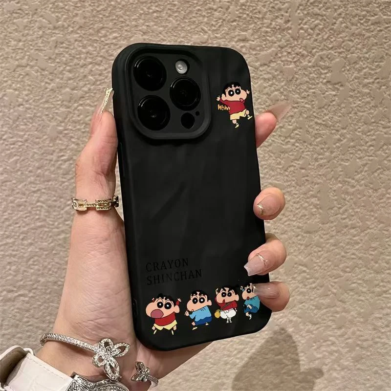 跳舞小新适用iPhone17Promax手机壳16/15卡通13褶皱12防摔14潮壳