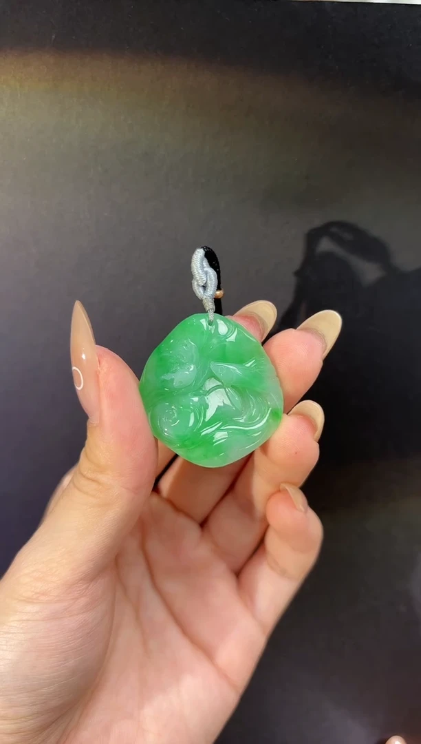 【闪购商品】翡翠吊坠(不含链)未镶嵌不退不换翡翠金鱼吊坠