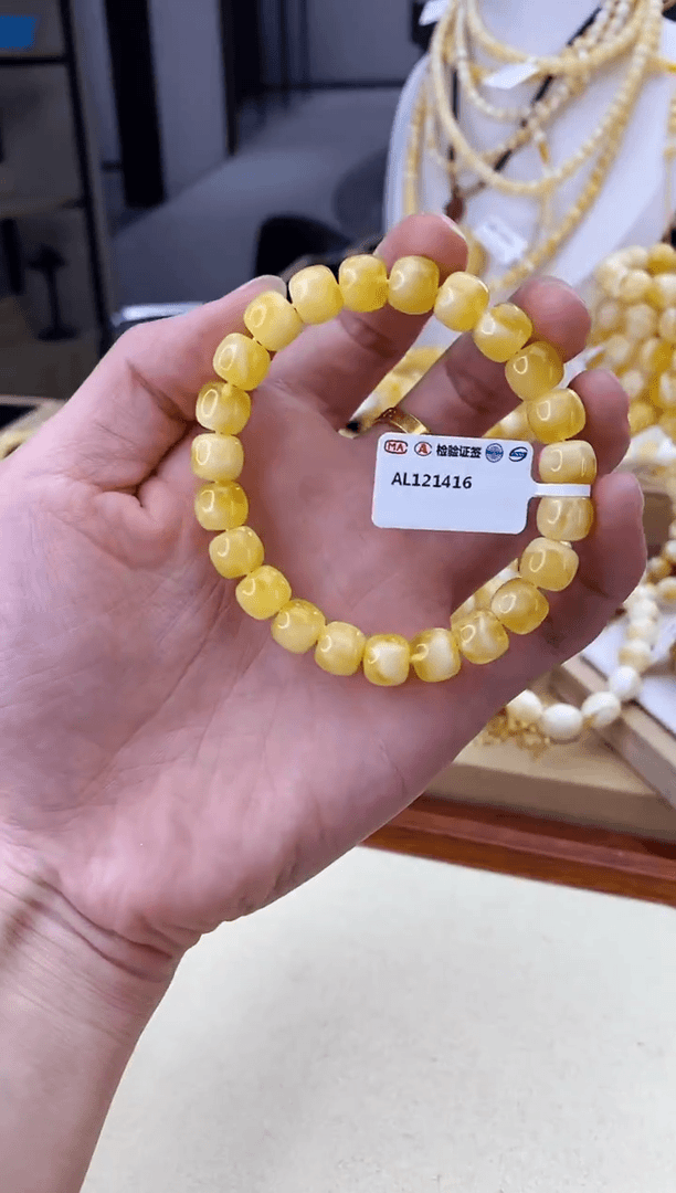 【闪购商品】琥珀裸石未镶嵌福利手串454