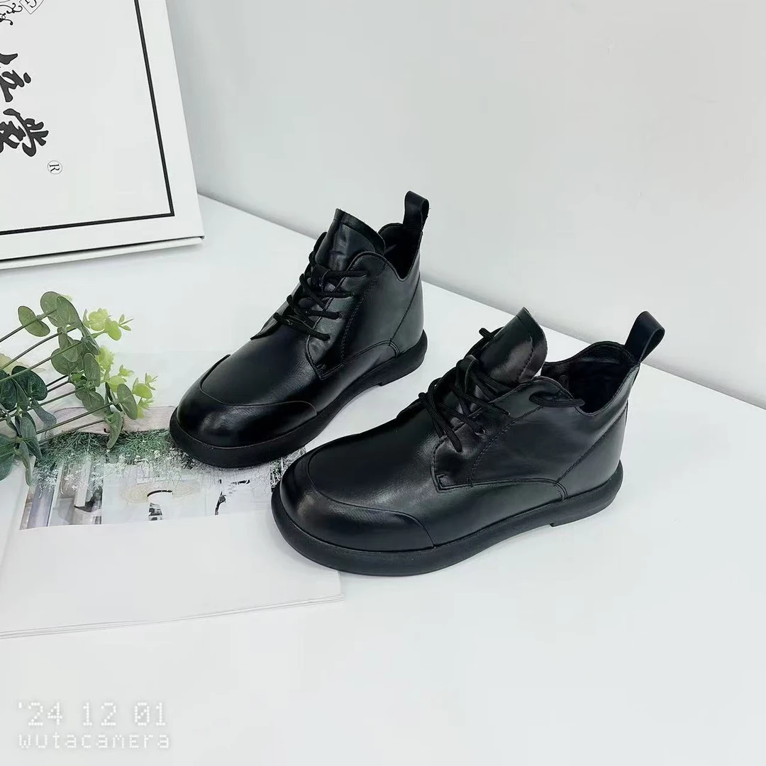 R8801新款百搭时尚休闲英伦风系带厚底马丁靴