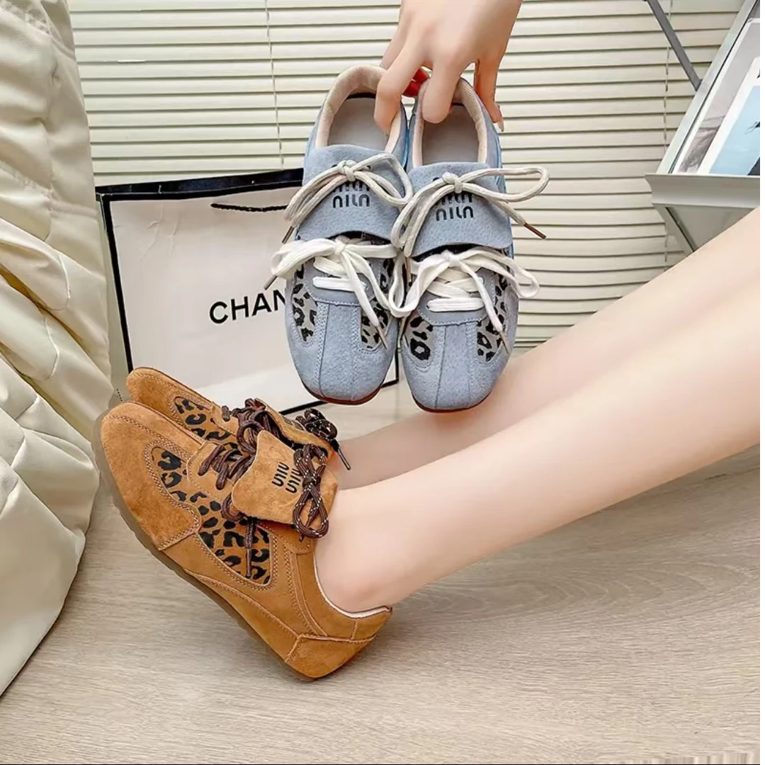 9-32    新款时尚休闲低帮百搭软底复古潮鞋