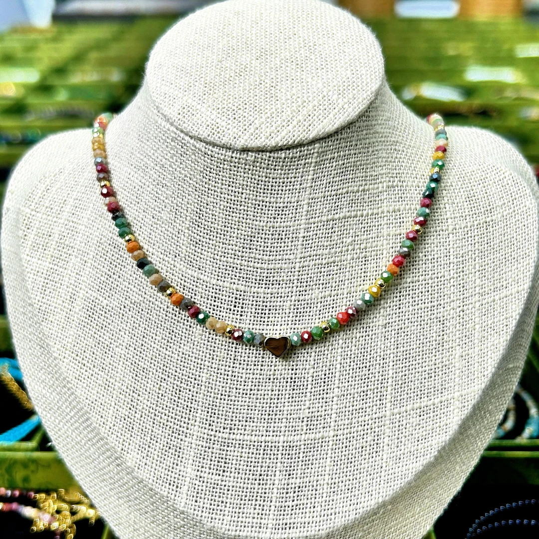 8528水晶镀ab彩轻奢时尚彩色爱心锁骨链