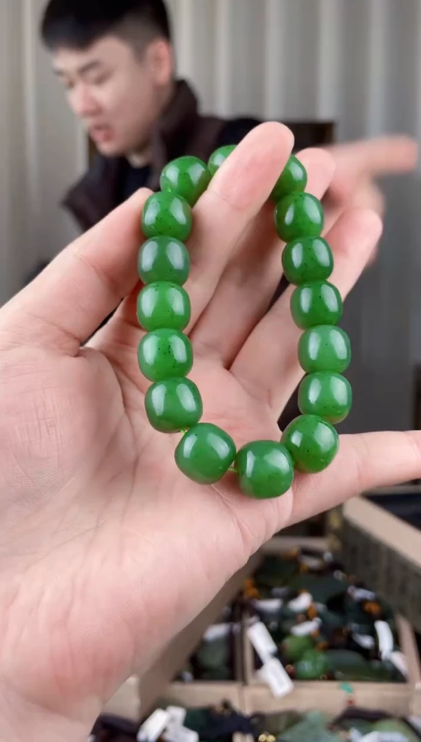 【闪购商品】和田玉挂件未镶嵌拍一发一，多样性发货！