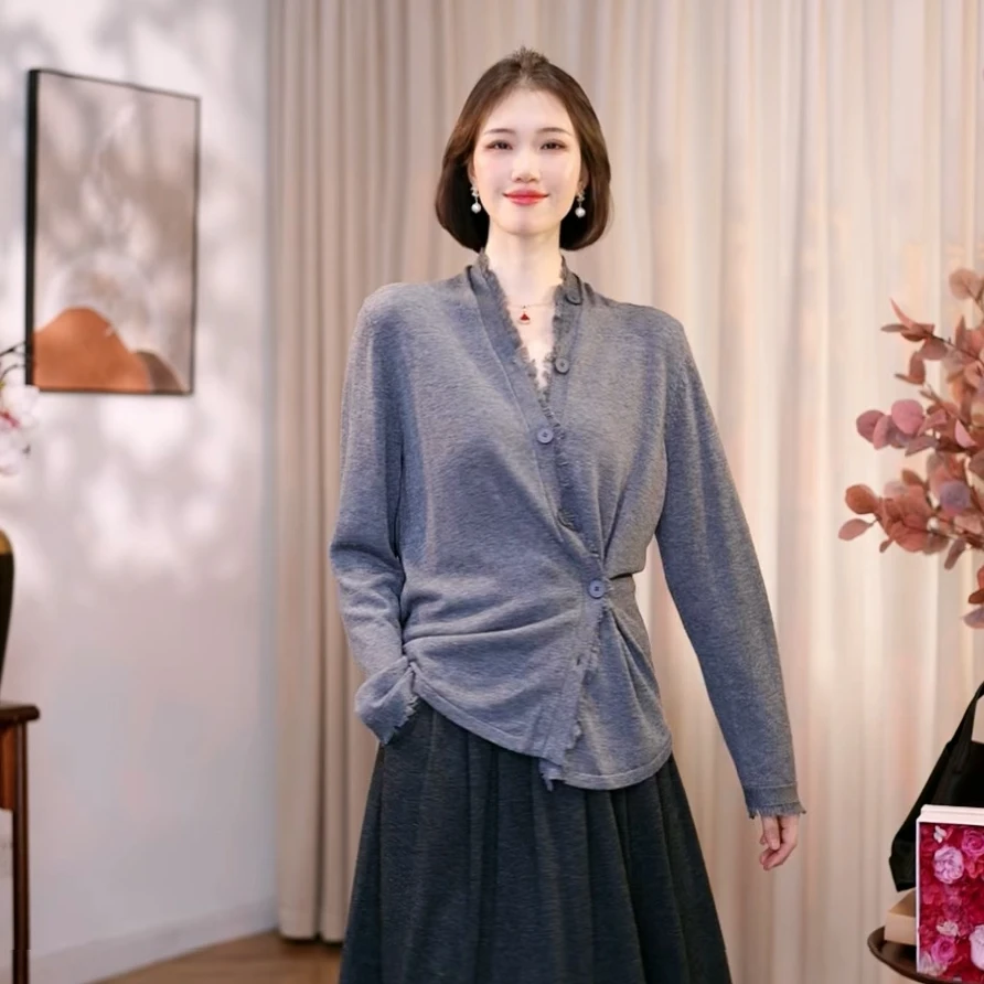 【白小白精选】故里逢春设计感不对称毛须边工艺慵懒的收腰上衣4619