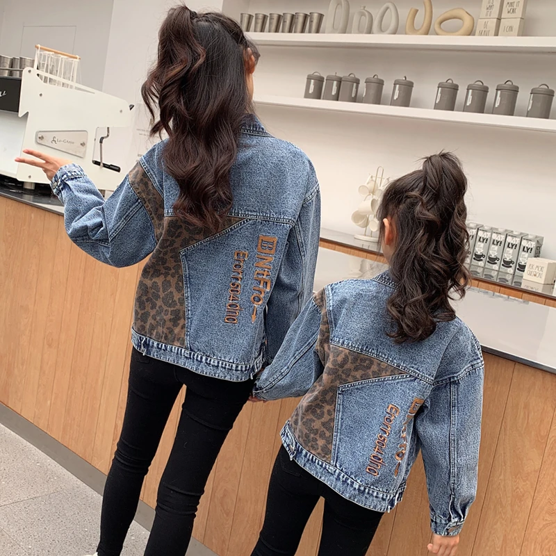 炸街亲子装2025春装新款女童装网红豹纹牛仔外套洋气上衣母女装潮