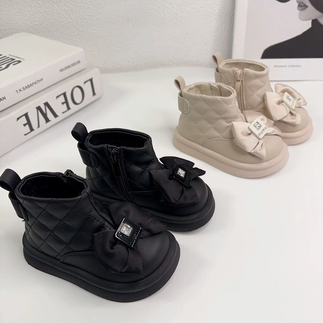 21-30码女宝宝靴子秋冬短靴儿童公主鞋宝宝马丁靴冬季黑色小皮靴