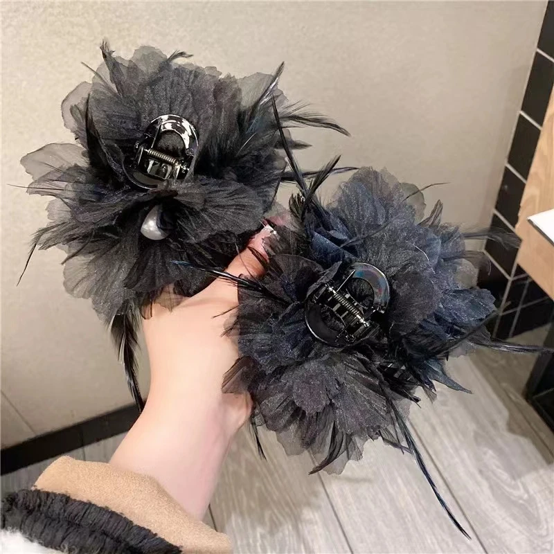 植绒花朵羽毛珠珠抓夹后脑勺盘发名媛头饰鲨鱼夹网红超仙发夹头饰