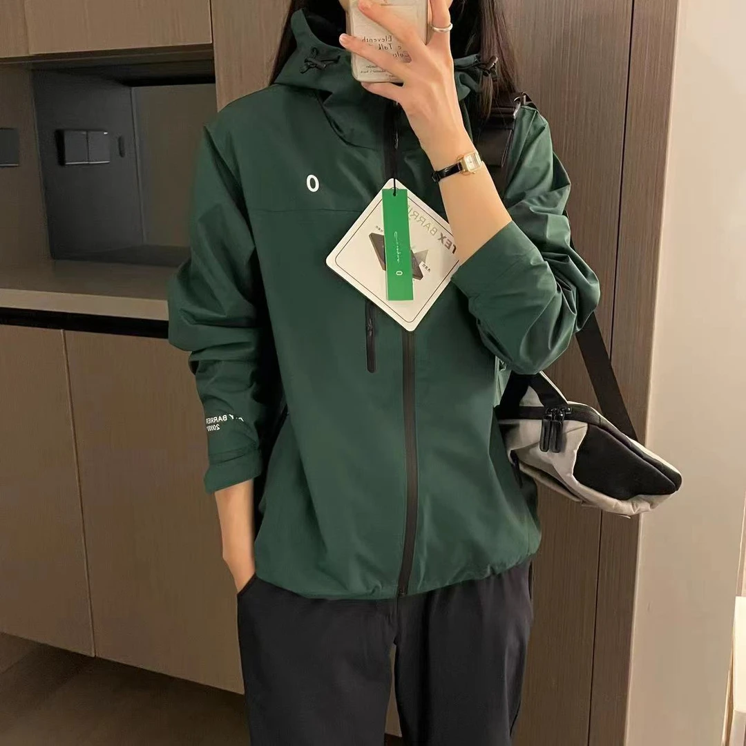 春秋男女情侣款户外防风防水休闲连帽外套运动登山冲锋衣外套1070