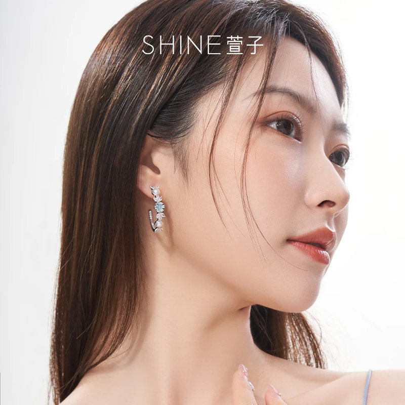 铜合金合成锆石耳饰 【商场同款】萱子繁花游园系列气质时尚耳圈