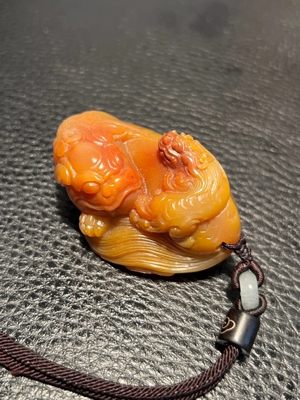 昌化红花田黄貔貅手把件