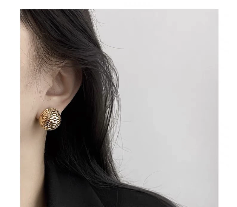 铜合金耳饰 欧美风金属亮面网格球形女无耳洞蚊香盘个性小众潮流