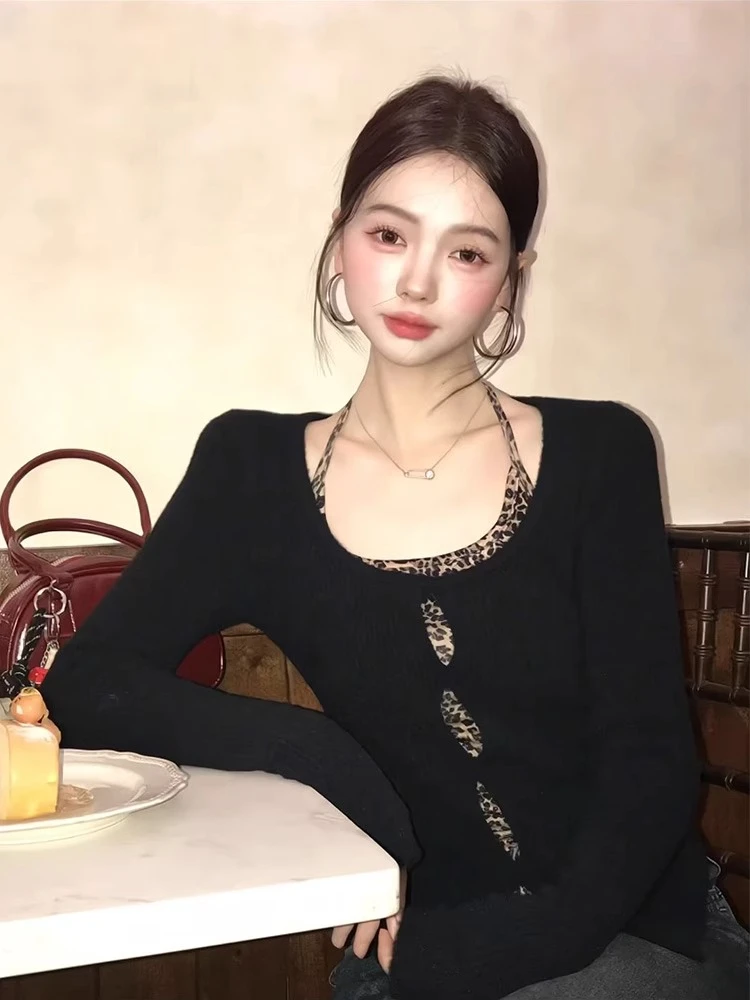 韩系穿搭黑色长袖t恤女早秋季小个子修身短款豹纹挂脖上衣两件套