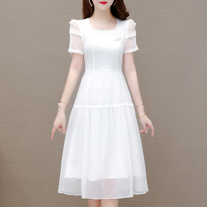 夏季白色连衣裙气质女装高档大气2025年新款遮肚显瘦气质流行裙子