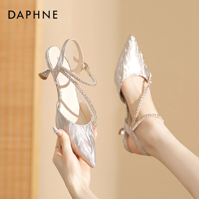 达芙妮2025春夏外穿小众高跟鞋女洋气尖头凉鞋女细跟百搭中跟单鞋