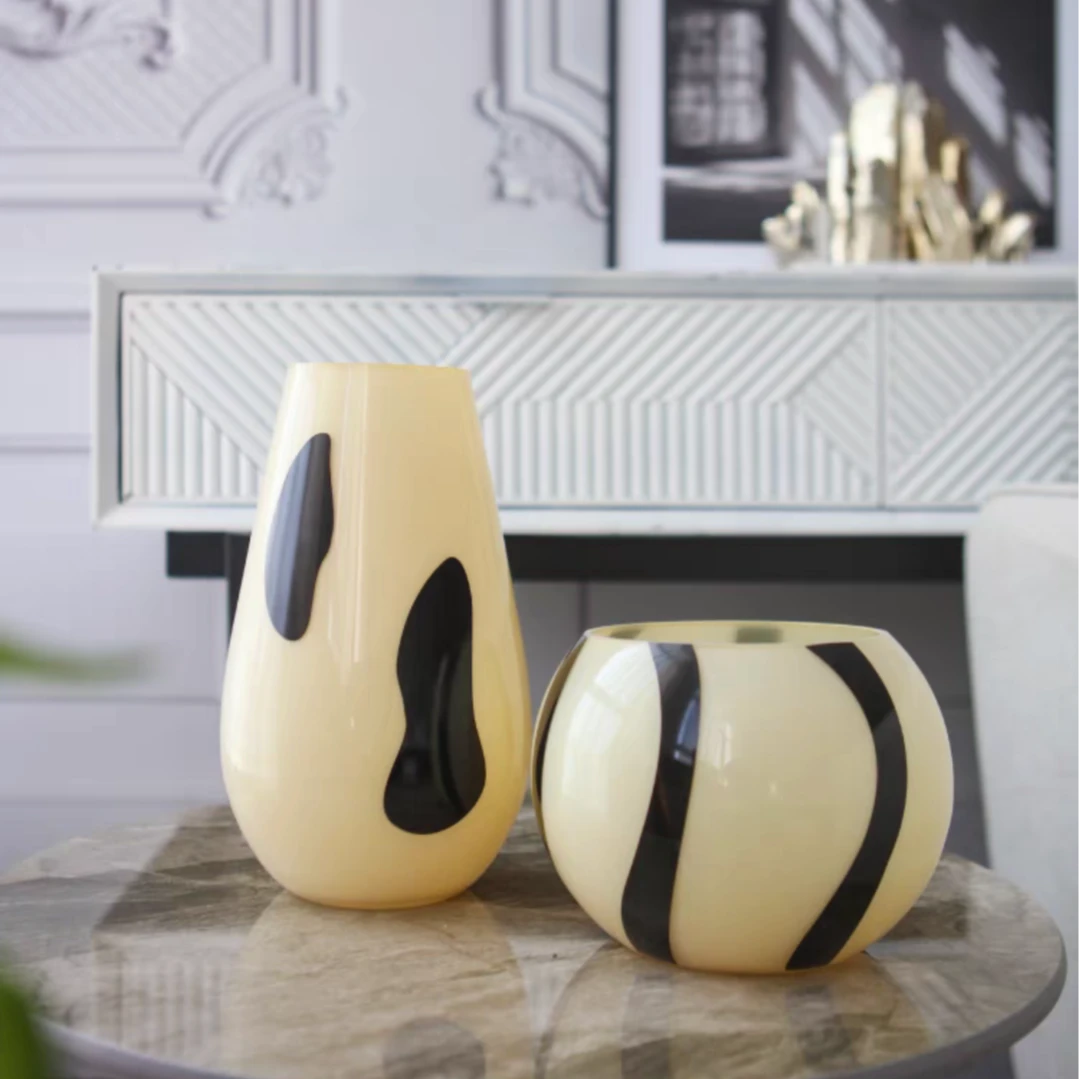 YEMAI 018北欧轻奢熊猫波点竖条纹客厅桌面水培摆件