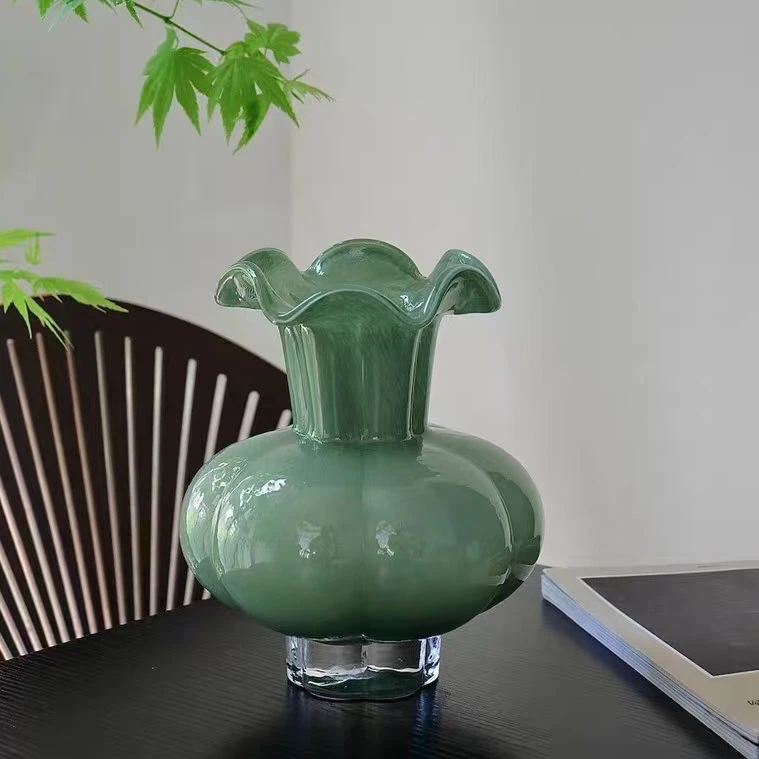 YEMAI  1922中古奶油花瓣口蒜芬顿桌面插花琉璃小花瓶