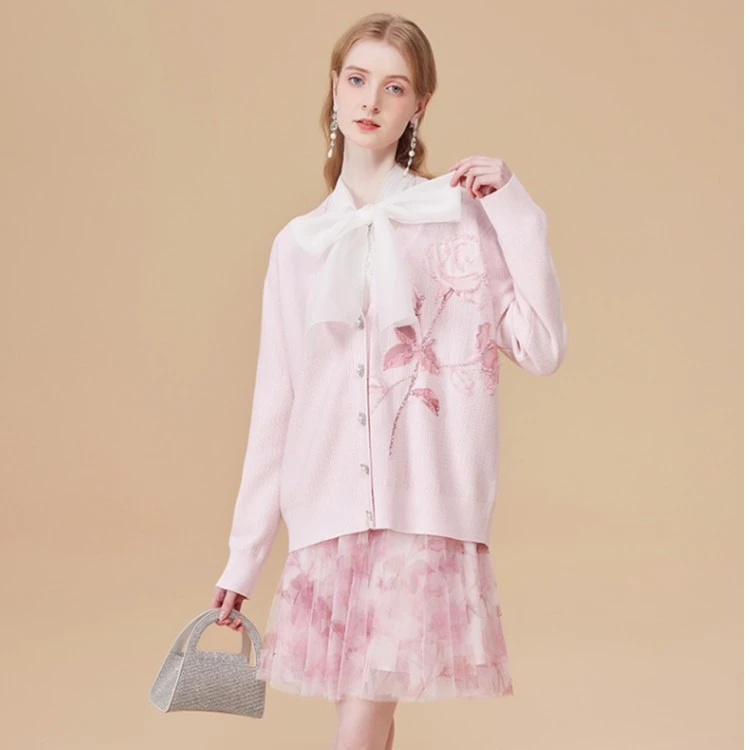 23C7哥文花园玫瑰羊毛针织长外套CTA3044060