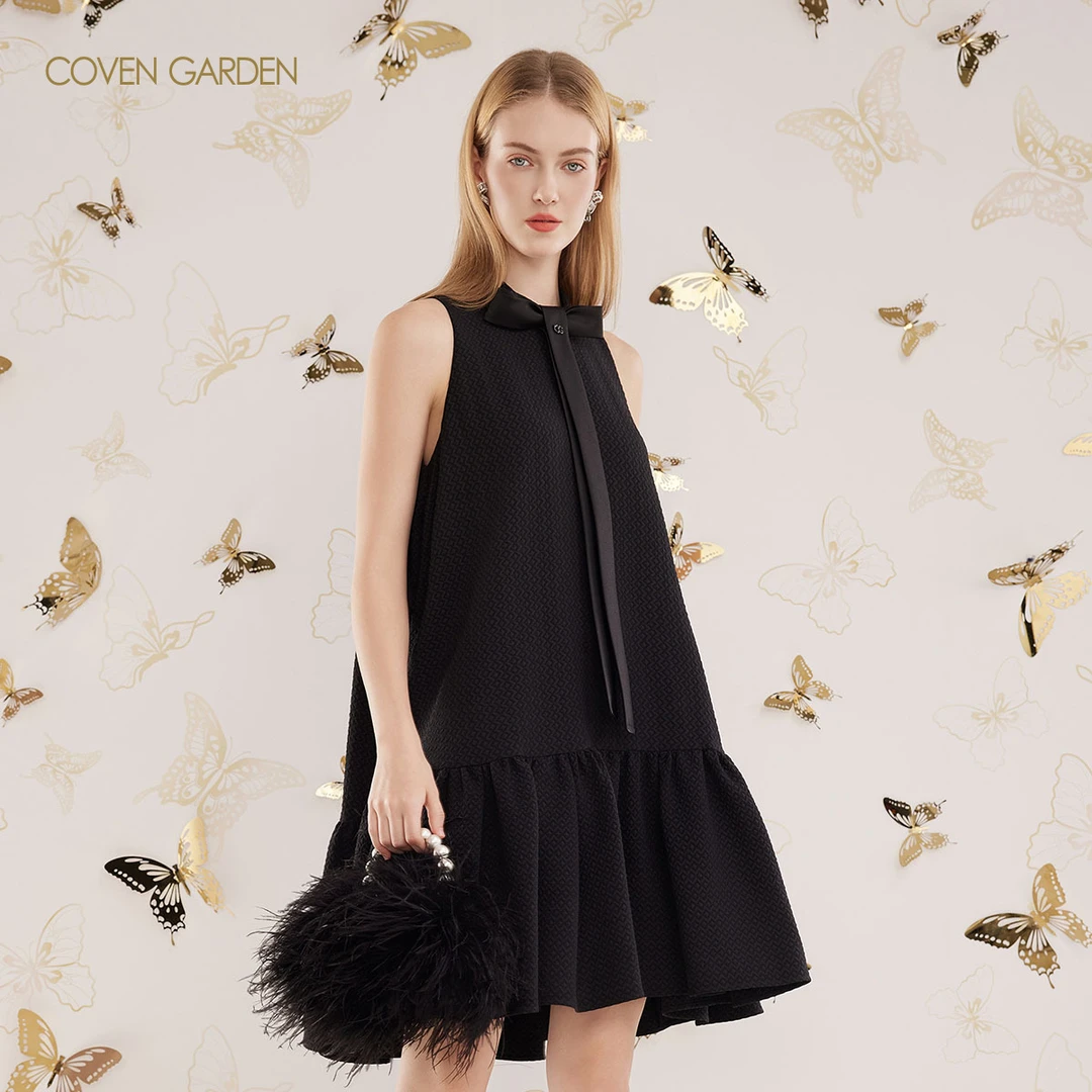 【哥文花园】 肌理感a字连衣裙宽松 CLC3082168 COVEN GARDEN