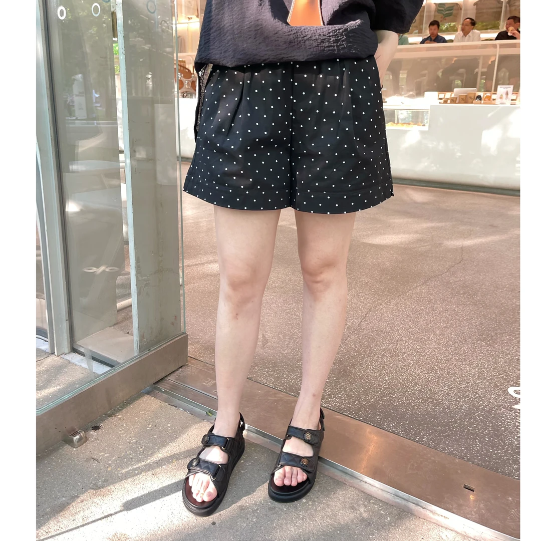 青青·STUDIO【波点曼波】夏季百搭ins显瘦阔腿裤松紧腰短裤QS24367