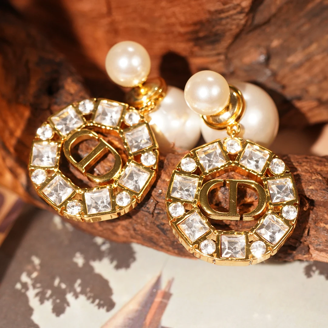 铜合金耳饰 LeLe 耳钉 满钻鎏金明星同款字母珠珠 1407