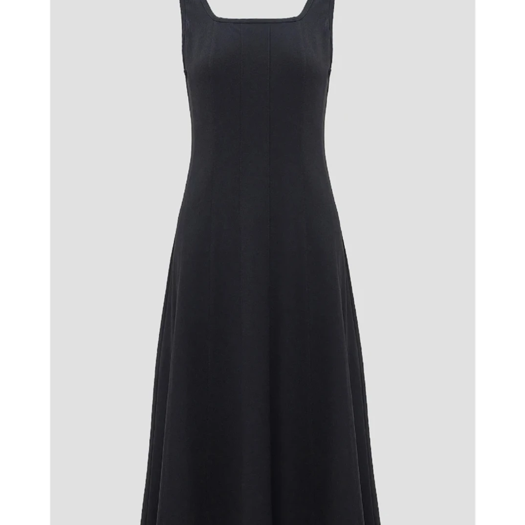 YUNSHUO允硕2024秋季新品时尚百搭吊带小黑裙显瘦连衣裙569392