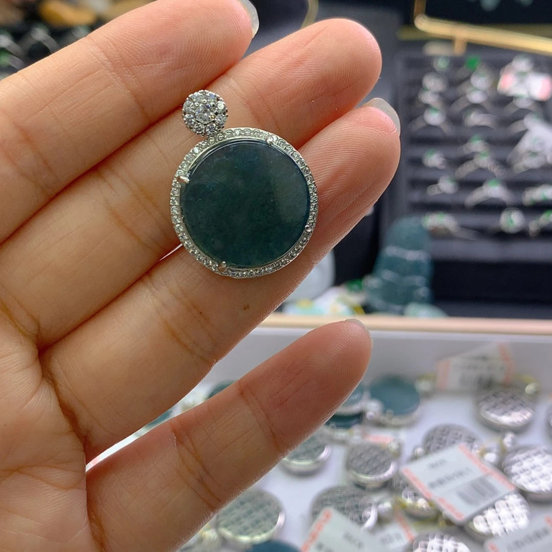 【闪购商品】翡翠颈饰未镶嵌