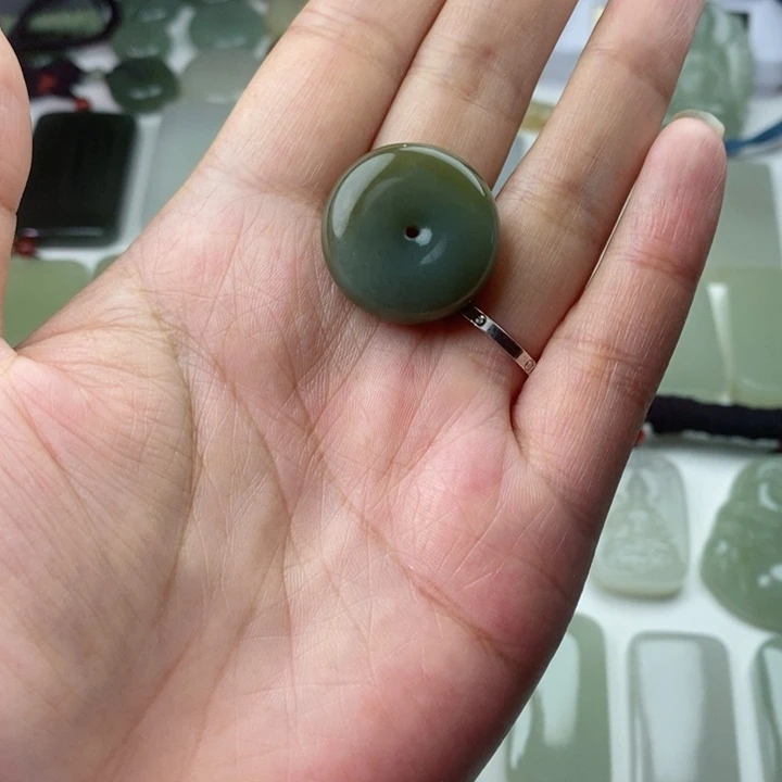 和田玉吊坠(不含链)未镶嵌