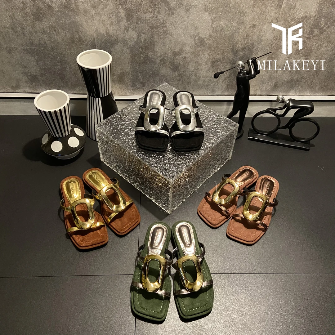 2024年夏季新款法式绝美方头露趾金属扣时尚百搭气质外穿凉一字拖
