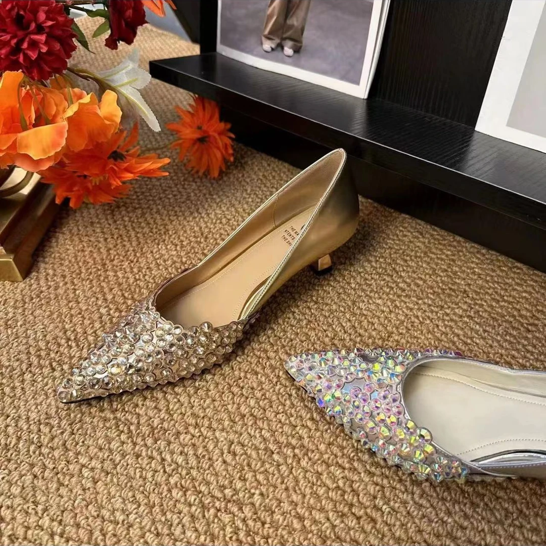 2024春季新款尖头细跟水钻拼色浅口小众设计气质单鞋跟高4厘米