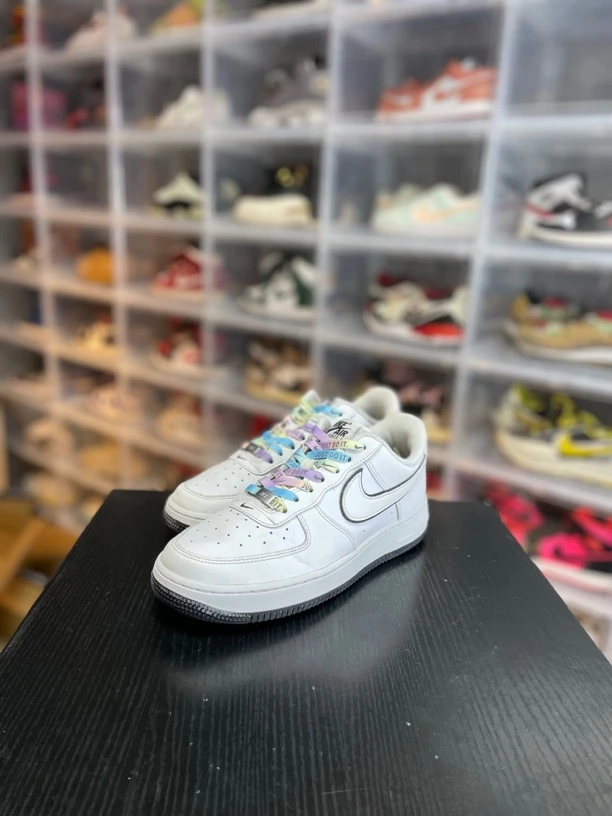 af1黑白休闲鞋/40/已精洗/全新参考价809