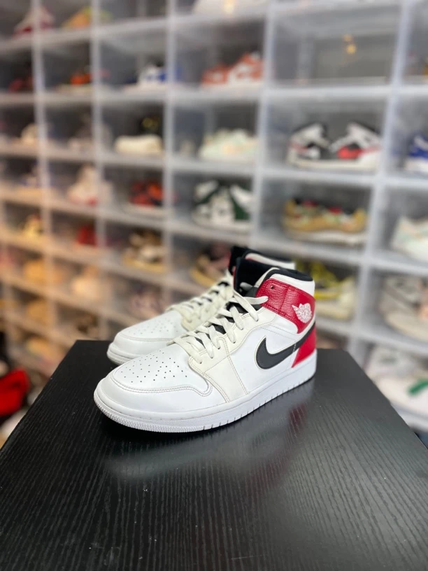aj1芝加哥休闲鞋/44.5/已精洗/全新参考价1876