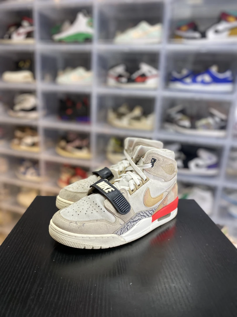 aj312沙漠休闲鞋/42.5偏小适合42/已精洗/全新参考价876