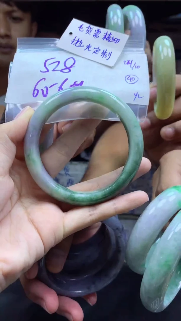 【闪购商品】定制翡翠未镶嵌手镯毛货需精细抛光+多人+528元