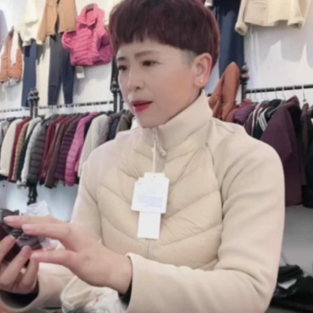 轻薄立领德绒袖拼接秋冬女士外套