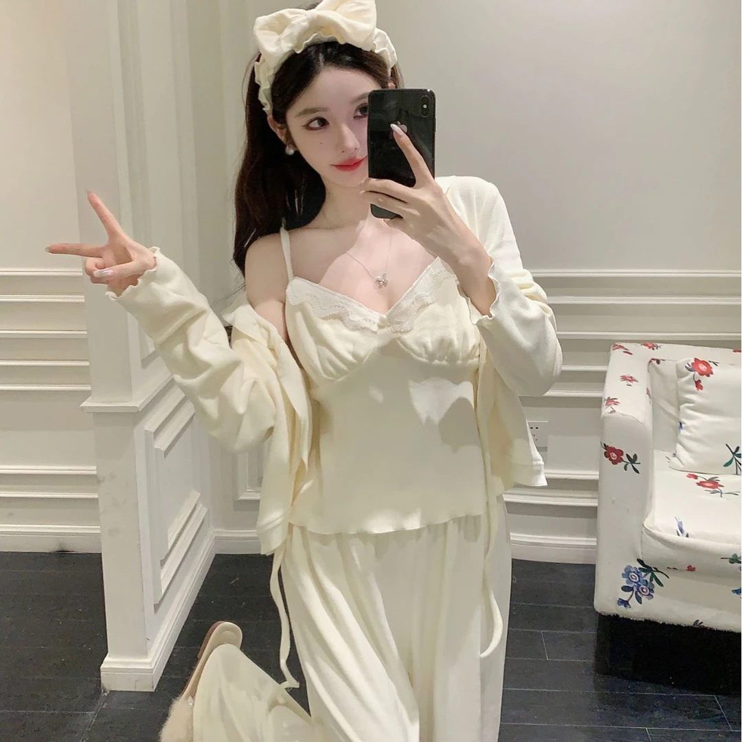 【兔儿家】暖黄三件套秋冬海岛绒睡衣女长袖吊带家居服舒适保暖