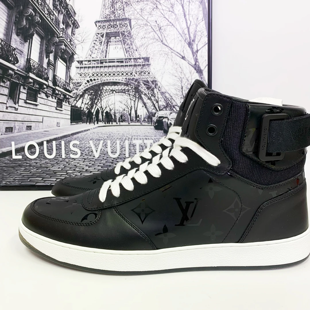 全新未使用 LouisVuitton/路易威登 LV Rovoli黑色满印高帮板鞋